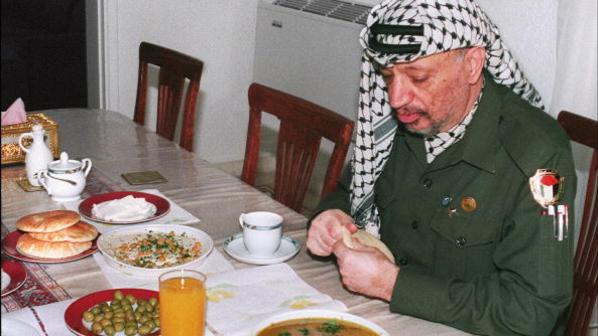 أدلة قوية ترجح موت عرفات مسموما 1 1994
