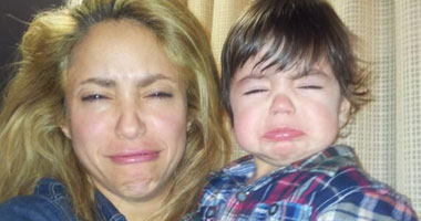 بيكى ينشر صورة لشاكيرا وطفلهما لتهنأتهم بقدوم عيد الميلاد S12201325205139