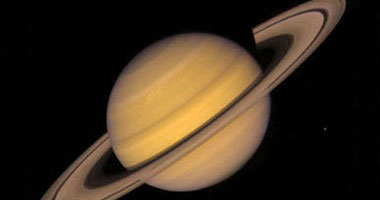 السعودية تشهد اقتران "القمر" بكوكب "زحل" أربع ساعات S7200831133449