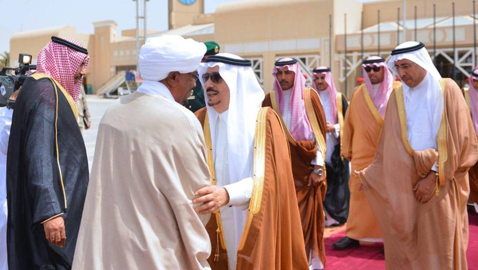 عاجل : بالصور ... الرئيس عمر البشير يصل إلى الرياض عمر البشير يصل الرياض