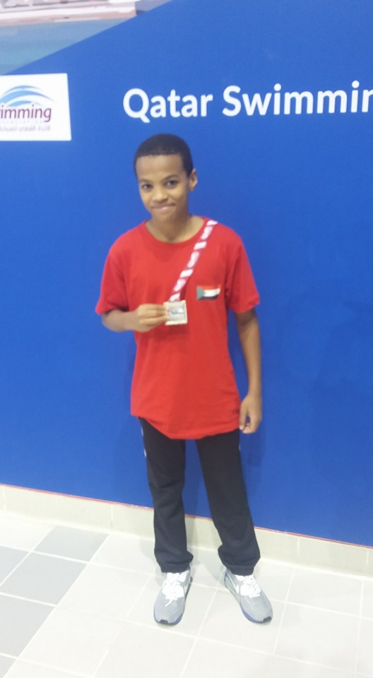 بالصور... السودان يحرز ست ميداليات في بطولة السباحة الدولية بقطر اتحاد السباحة السوداني