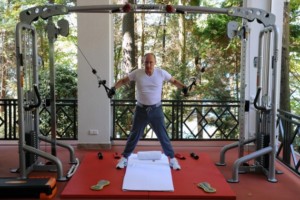 Russias President Vladimir Putin works out at a gym at the Bocharov Ruchei state residence in Sochi on August 30, 2015. AFP PHOTO / RIA NOVOSTI / MIKHAIL KLIMENTYEV (Photo credit should read MIKHAIL KLIMENTYEV/AFP/Getty Images)