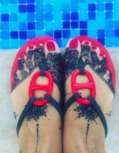 صورة قدمي جويل مردينيان تشعل انستغرام جويل