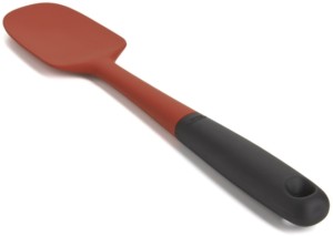 اسفنجة الحمام..ملاعق الطبخ و قطن الأذن : احذر هذه الأدوات! 11101002_Medium Silicone Spoon Spatula_red