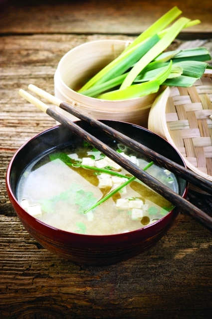 طعام اكل شوربة مطعم طعام وجبة اكلة طبق «الحلال» الياباني يخطب ود العرب والمسلمين تكريم مطعم