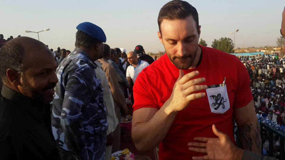بالفيديو والصور ...تعرف على نجوم المصارعة الدولية بالخرطوم ...حوار حول أول مصارعة عالمية بالسودان نجوم المصارعة العالمية في الخرطوم