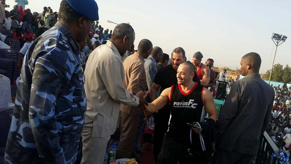 بالفيديو والصور ...تعرف على نجوم المصارعة الدولية بالخرطوم ...حوار حول أول مصارعة عالمية بالسودان نجوم المصارعة العالمية في الخرطوم