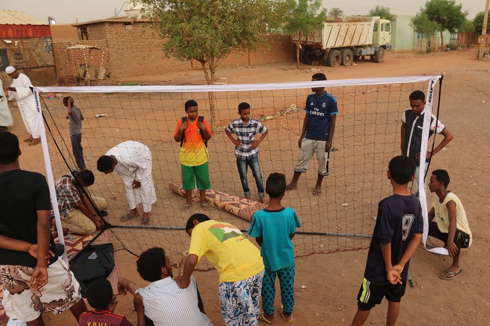 بالصور .. السفارة الامريكية تواصل مشاركتها الأسر السودانية افطار رمضان السفارة الامريكية تواصل افطاراتها الاجتماعية مع الاسر السودانية