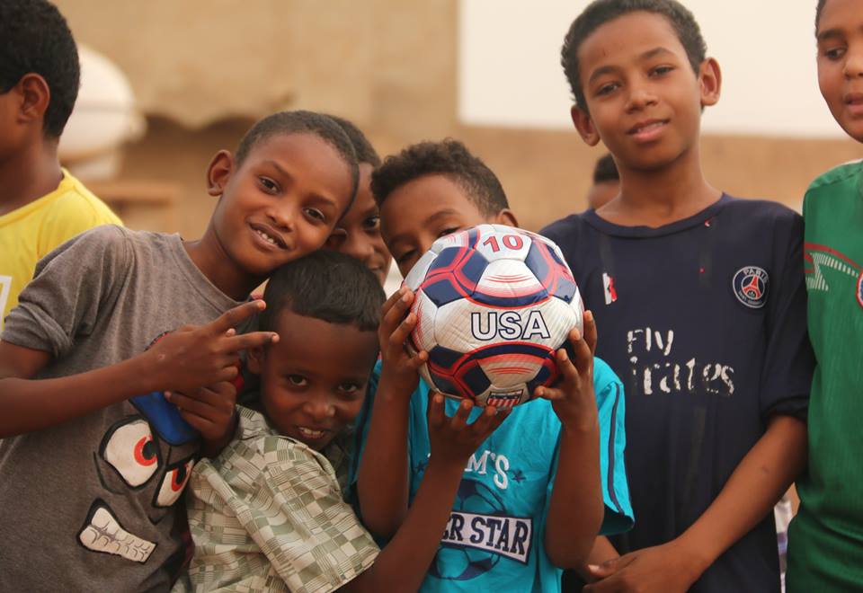 بالصور .. السفارة الامريكية تواصل مشاركتها الأسر السودانية افطار رمضان السفارة الامريكية تواصل افطاراتها الاجتماعية مع الاسر السودانية