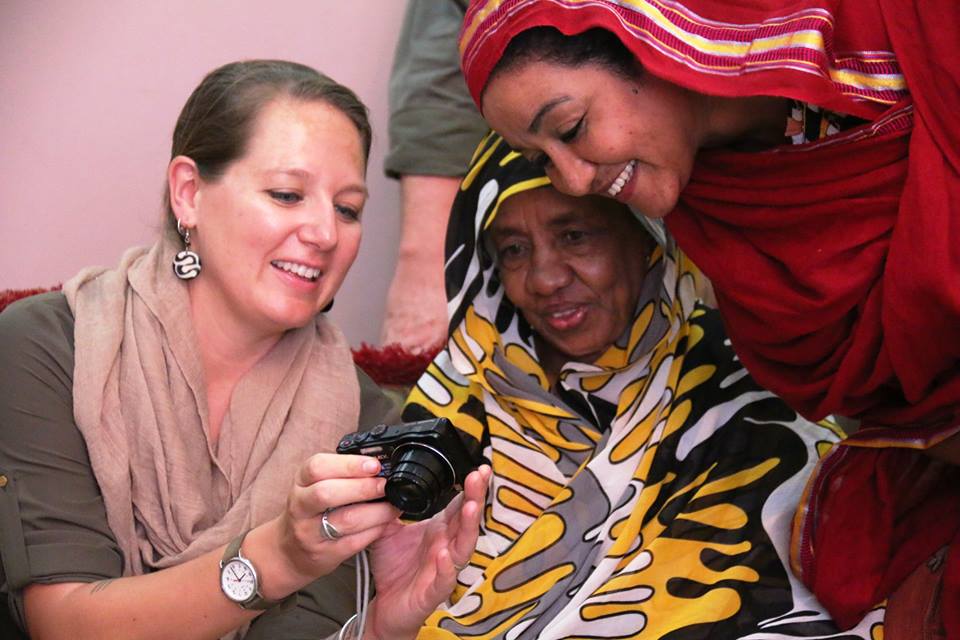 بالصور .. السفارة الامريكية تواصل مشاركتها الأسر السودانية افطار رمضان السفارة الامريكية تواصل افطاراتها الاجتماعية مع الاسر السودانية