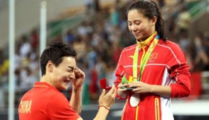 بالصور: الميدالية الفضية وخاتم الخطوبة في آن واحد اولمبية2