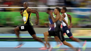 "الرجل الأسرع في العالم".. يحقق الإنجازات دون عناء بولت1