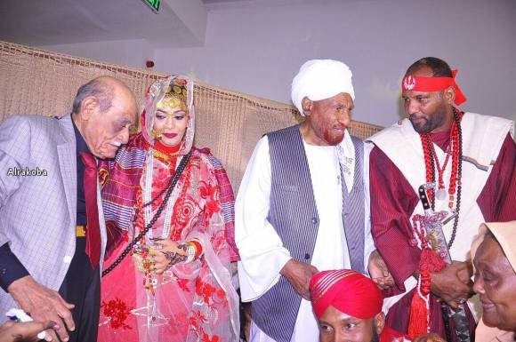 شاهد بالفيديو والصور..حفل زواج اللواء عبدالرحمن الصادق المهدي و د.مها كمال الدين 058b17f2b2bb9d