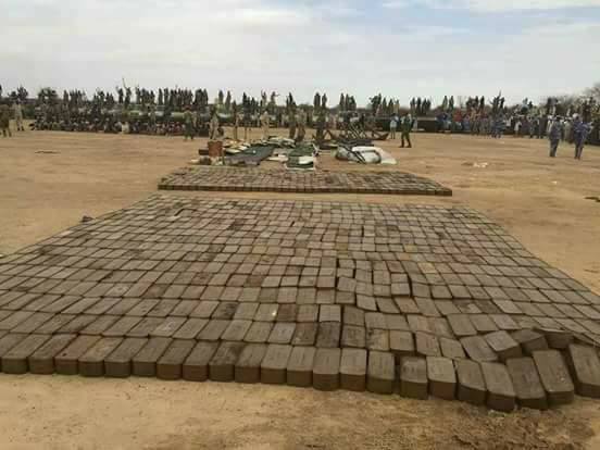 #عاجل: البشير يتهم مصر مباشرة بدعم الهجوم الاخير على دارفور ويعلن مصادرة عدد من المدرعات والاسلحة المصرية 18664266 1447768925280110 3357862881190878201 n