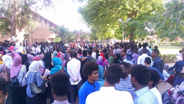 بالصورة : جامعة الخرطوم الآن في الشارع جامعه الخرطوم 2